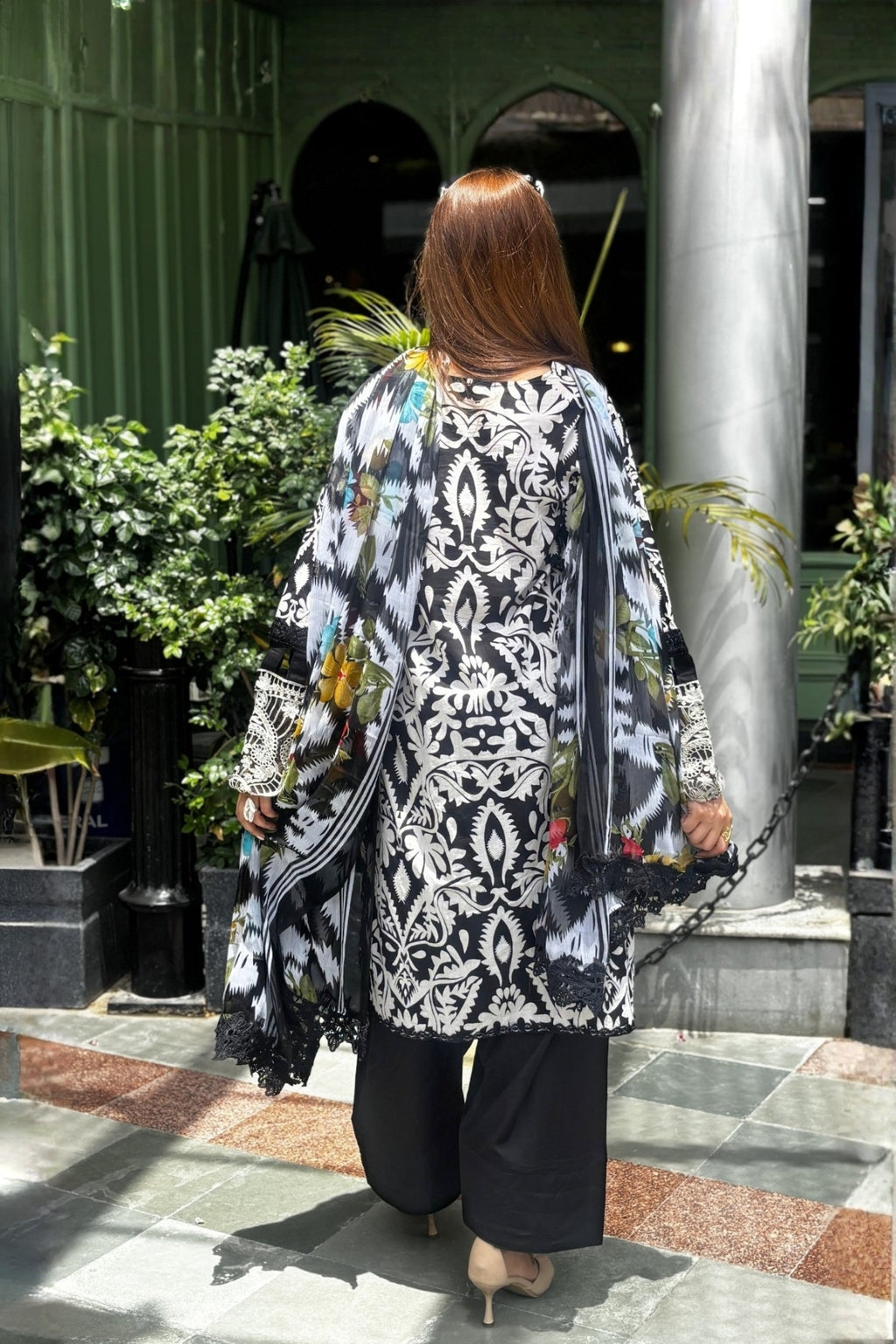 Arezia Noir Lawn Kurta with Farshi Salwar Set