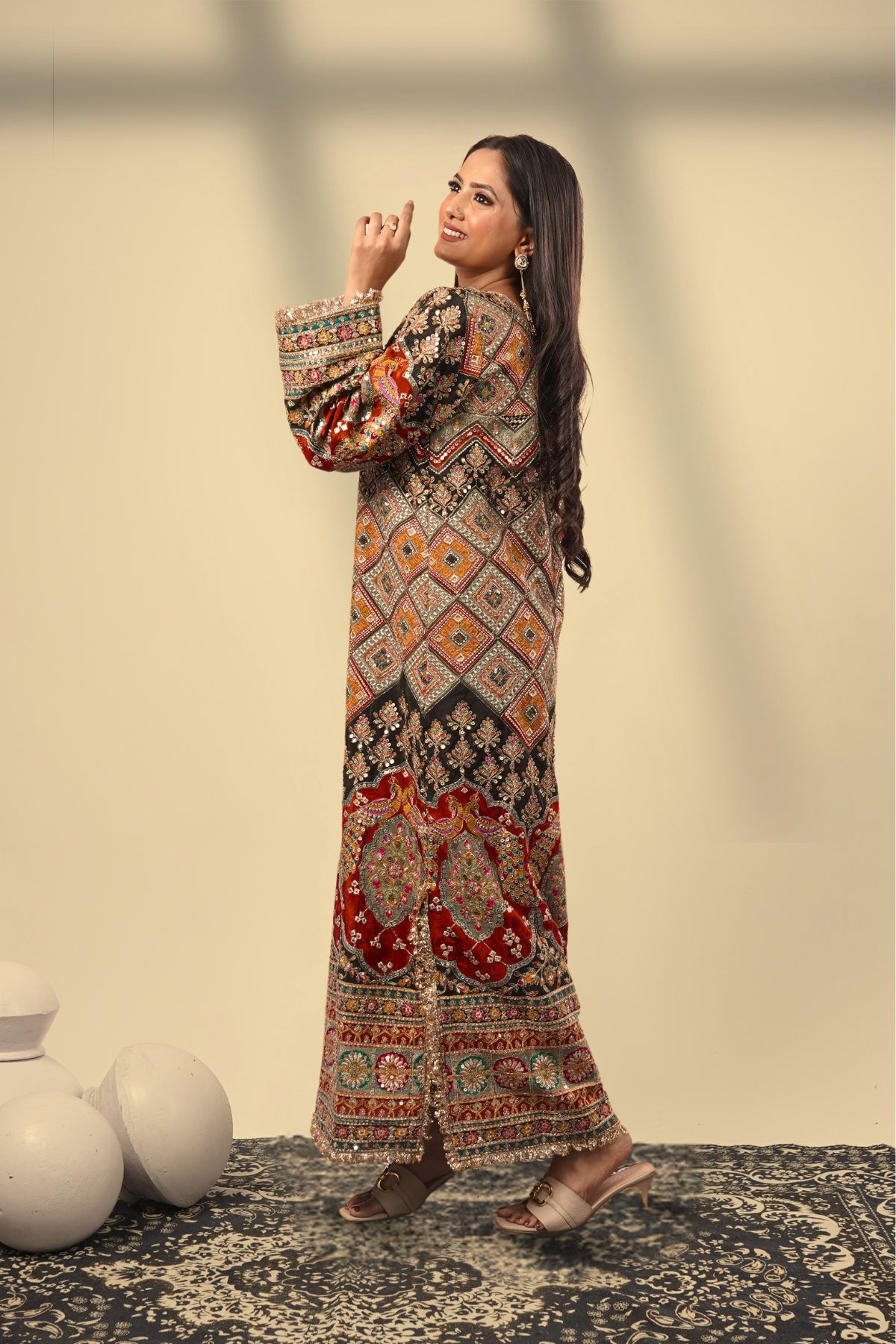 Noor-E-Siyah Position Printed Embroidered Kaftan