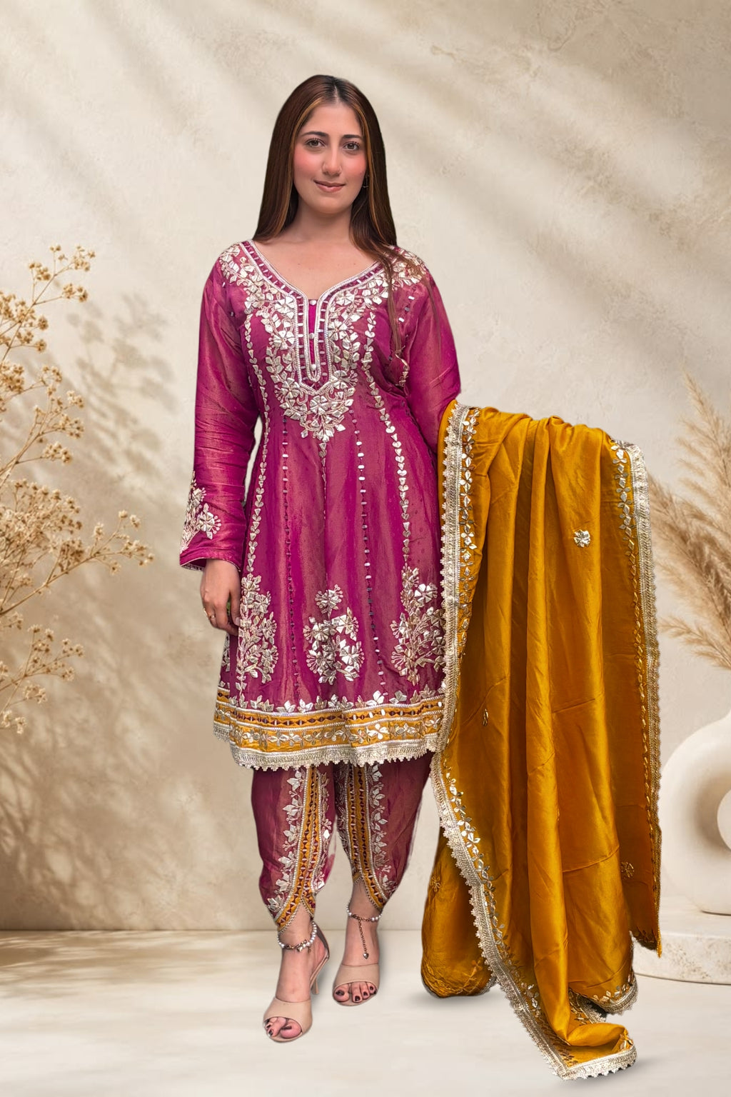 Gulnaar-e-Zafran Choga Set