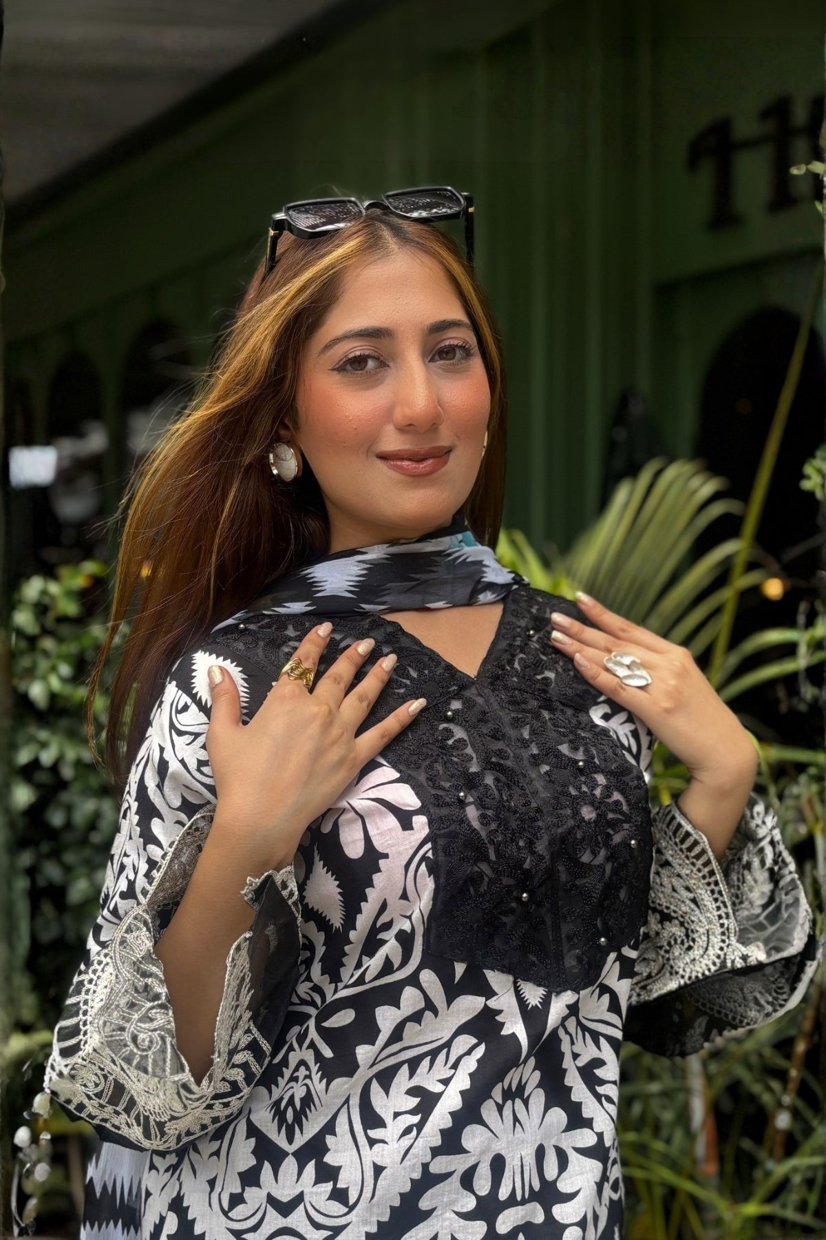 Arezia Noir Lawn Kurta with Farshi Salwar Set