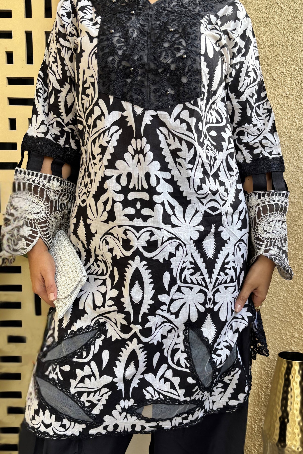 Arezia Noir Lawn Kurta with Farshi Salwar Set