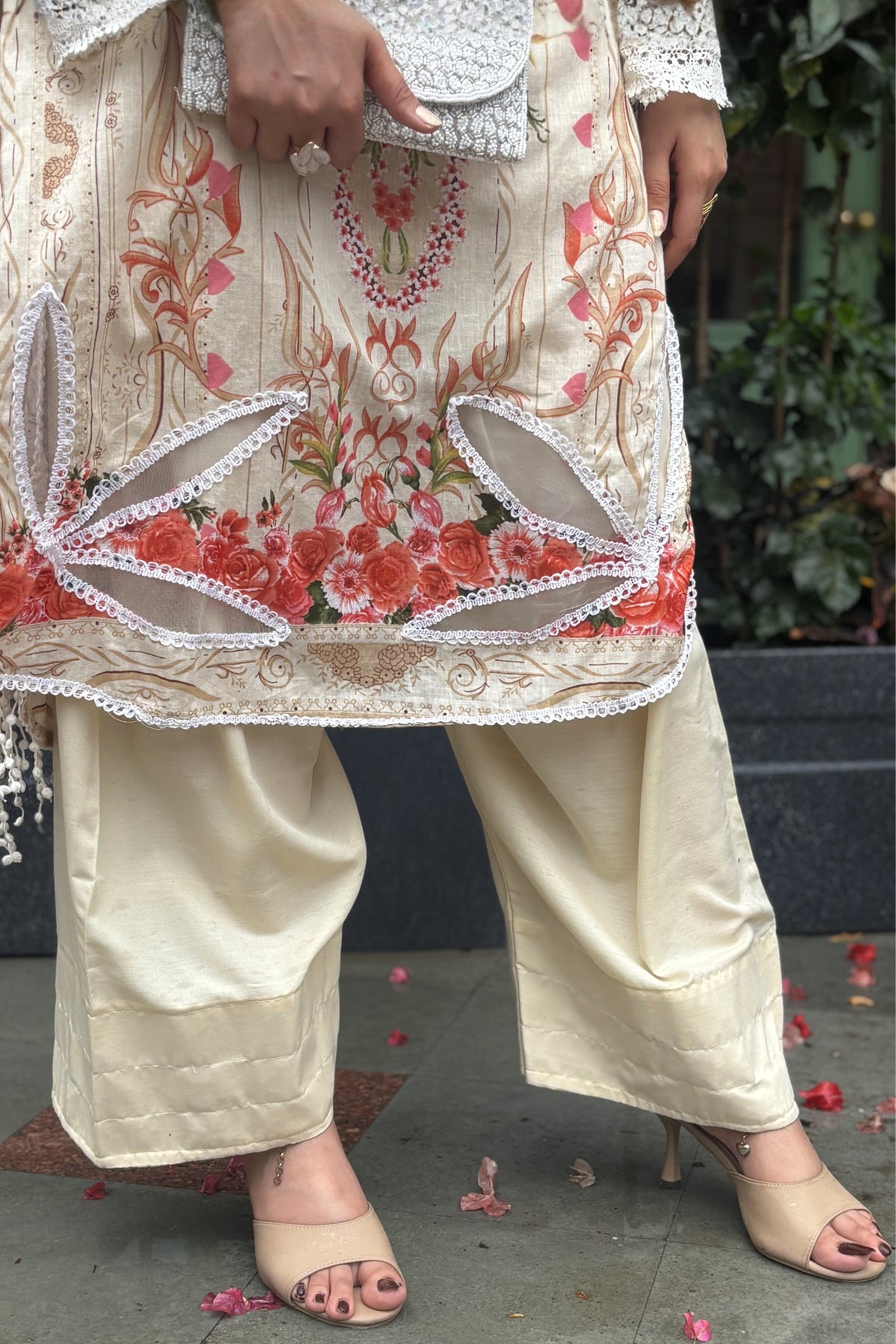 Arezia Cream Lawn Kurta with Farshi Salwar Set