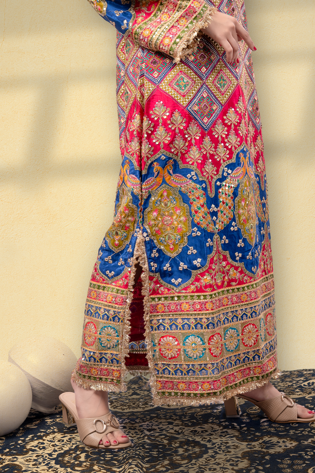 Gulabi Aura Position Printed Embroidered Kaftan