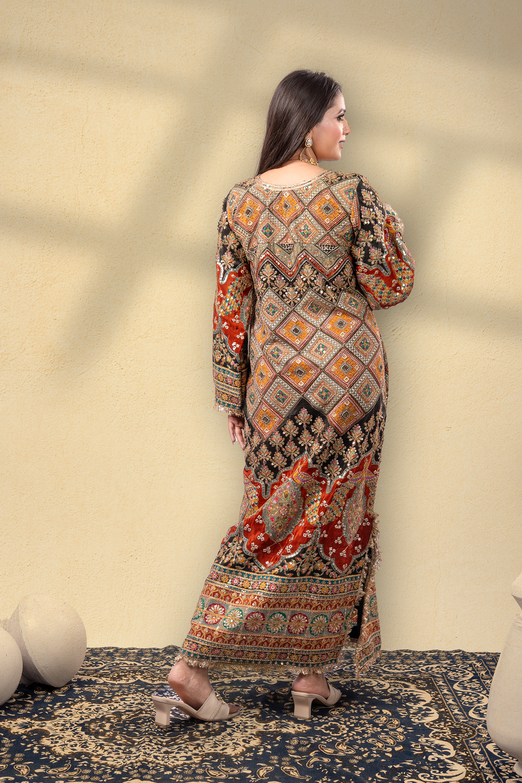 Noor-E-Siyah Position Printed Embroidered Kaftan