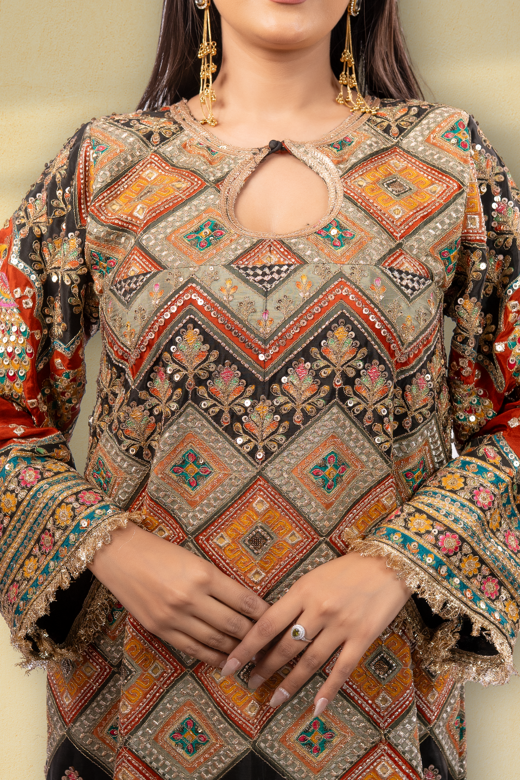 Noor-E-Siyah Position Printed Embroidered Kaftan