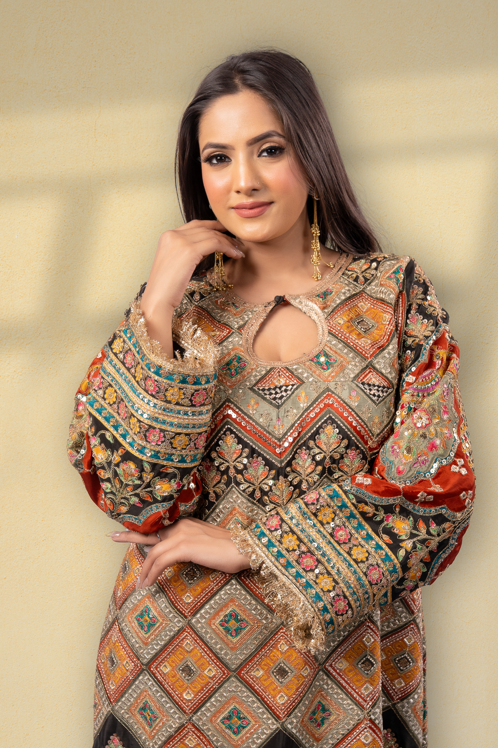 Noor-E-Siyah Position Printed Embroidered Kaftan