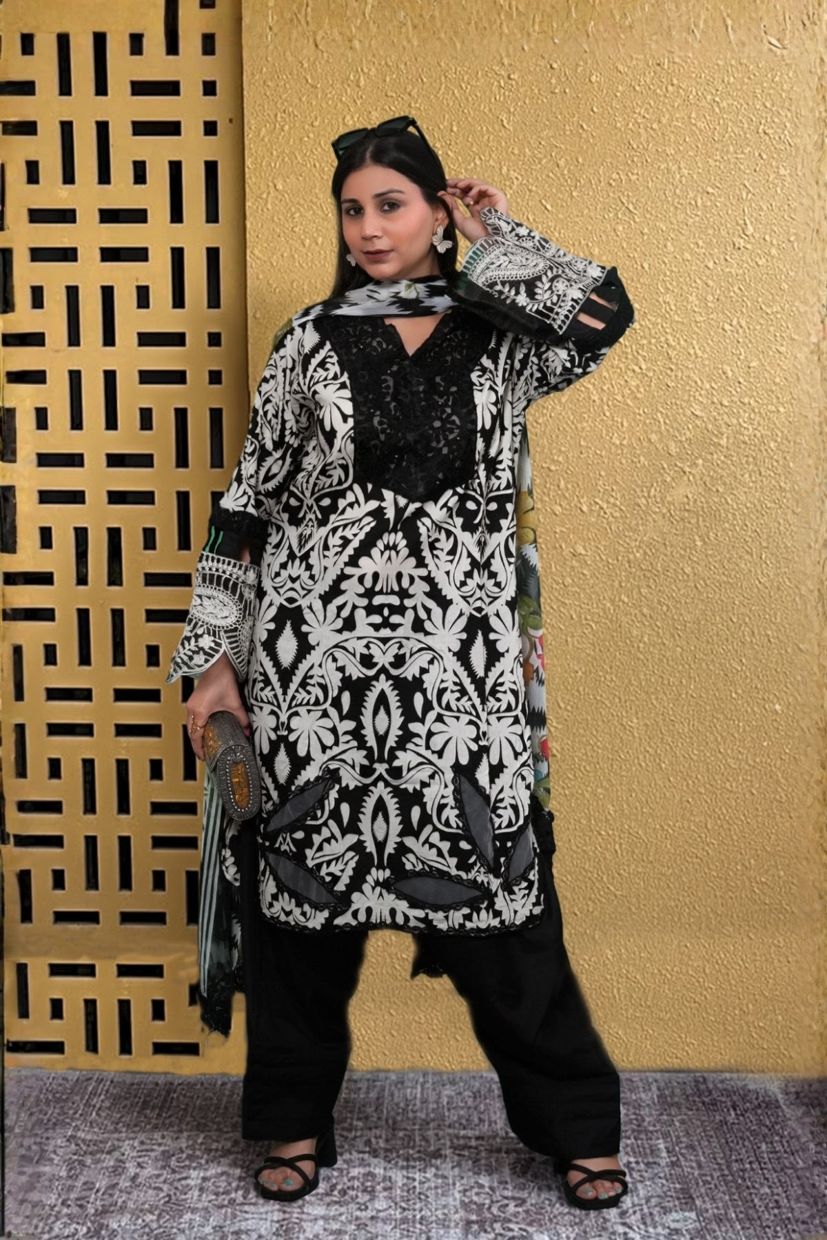 Arezia Noir Lawn Kurta with Farshi Salwar Set
