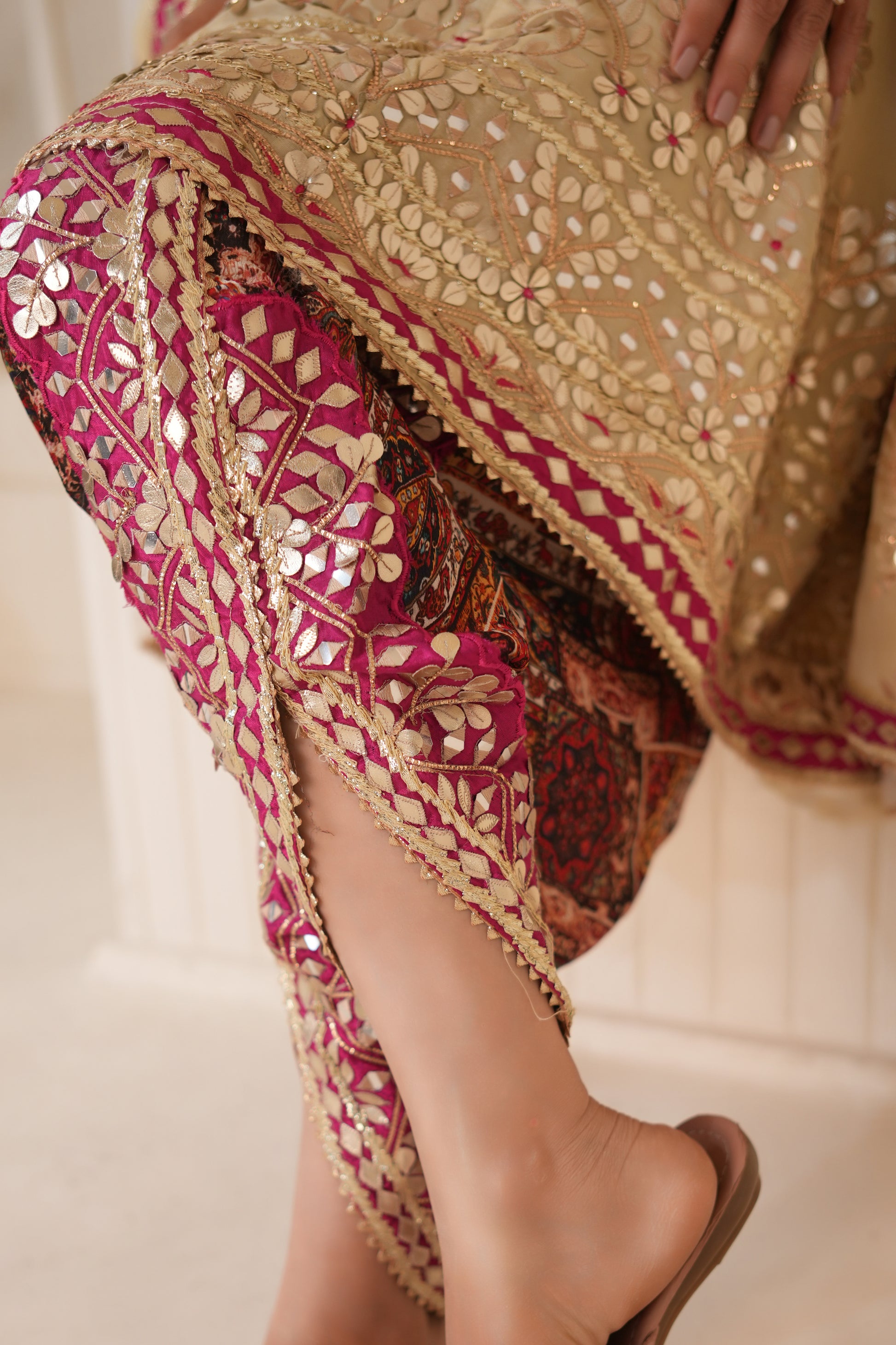 Gulzaar-e-Ishq Choga Set