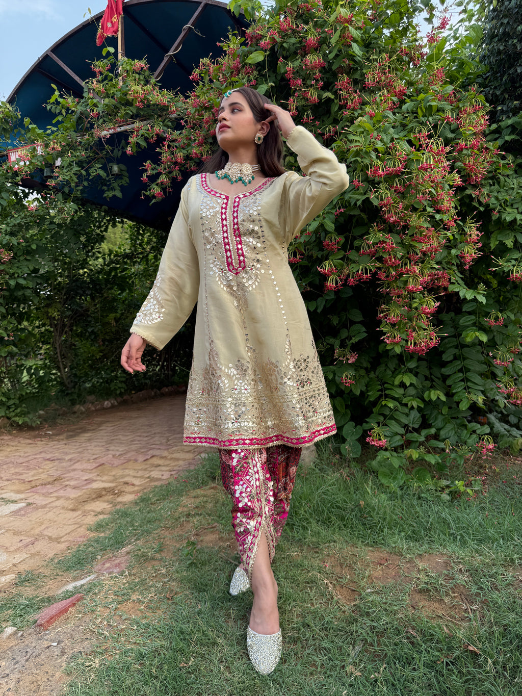 Gulzaar-e-Ishq Choga Set